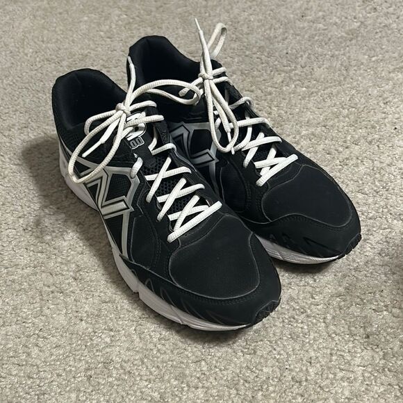 New Balance Turf Shoes - Picture 1 of 8
